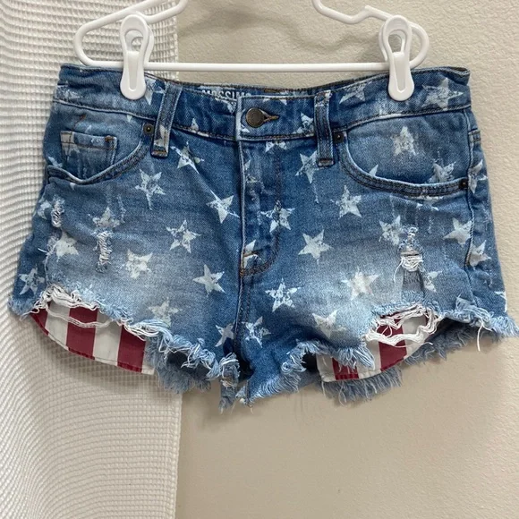 Women’s Mossimo Supply Co. Patriotic High Rise Distressed Jean Shorts. Sz 4/27 - Picture 1 of 11